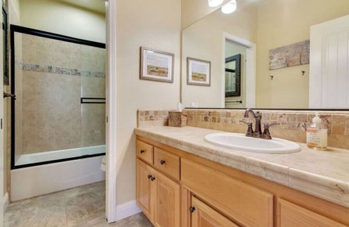 Shandon Otro | Amazing Retreat in Vineyard Estate