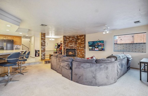 Bullhead City Casa | Amazing Riverfront home with dock, boat ramp, fire pit on the Colorado river.
