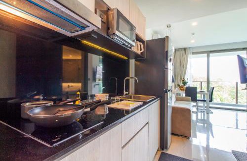 Kamala Apartamento | Amazing Seaview 1BR Codo @ Kamala Becach