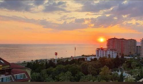 Kargicak Apartamento | Amazing Seaview 3+1 apartment 100 Meter from Sea