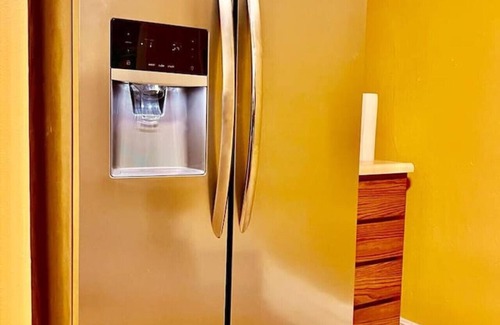 South Hills Casa | *Amazing* Sleeps 19 w/ 14 beds @ Downtown Location