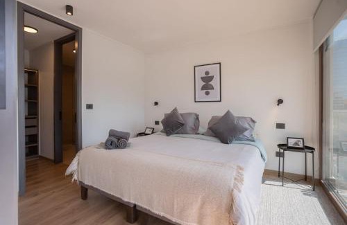 El Golf Apartamento | Amazing space steps from the metro