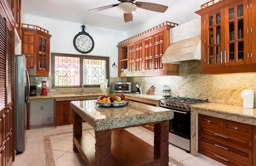 Puerto Aventuras Villa | Increíble villa espaciosa, 6 habitaciones, 6 baños, piscina privada con patio encantador