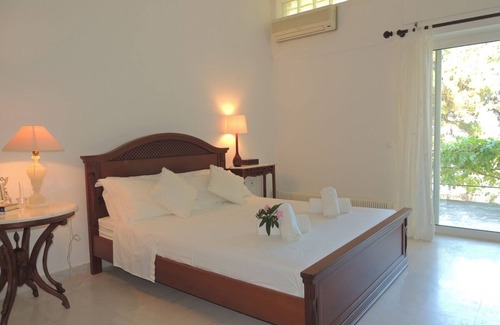 Thasos Town Villa | Increíble, espaciosa villa con aire acondicionado y vistas al mar!