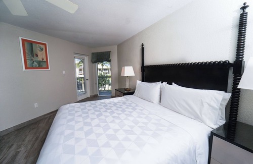 Crystal Harbour Complejo | Amazing Stay Close to Best Attractions! 4 Relaxing Units w/ Kitchen, Pool!