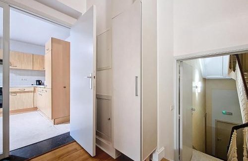 Charleroi Apartamento | Amazing Studio Charleroi Central Station
