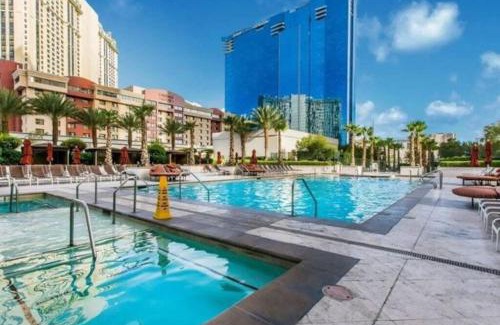 Las Vegas Casa | Amazing Studio No resort Fee Free Parking Strip View MGM 4607