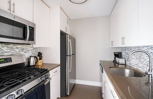 Upper East Side Apartamento | Amazing UES Luxury 2 Bed w/Gym, Pool,Laundry #6161