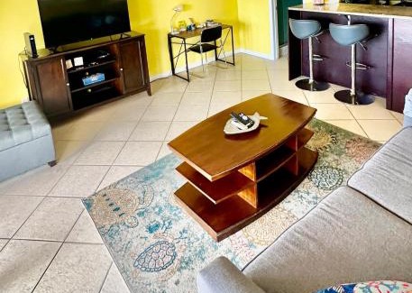 Red Hook Casa | Amazing View 1 Bed1 Bath Villa On Red Hook Strip