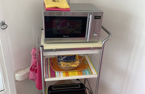 Fabron Apartamento | AMAZING VIEW! 30 Seconds to Beach! A/C,WIFI,Phone,TV, Balcony