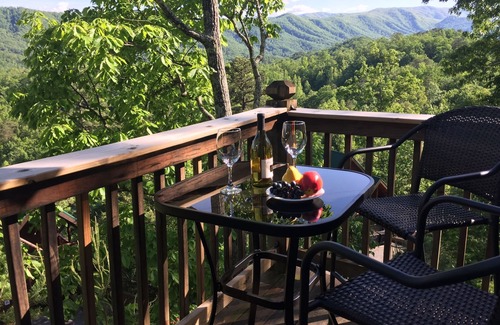 Gatlinburg - Pigeon Forge Cabina | ¡Increíble vista! Gran local-Un pequeño romance -Htub / Pooltbl / Jacuzzibl / Jczi