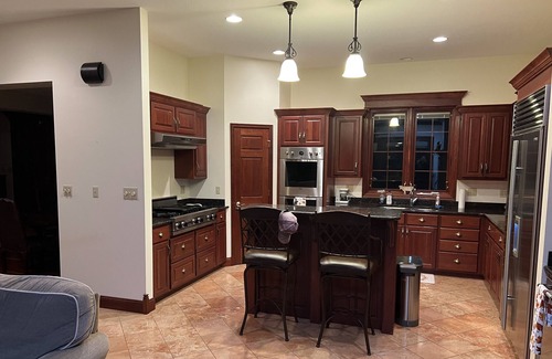Stockton Casa | Amazing views - 2 King/ 3 Queen 6400 sq ft house 12 Minutes from town and lake