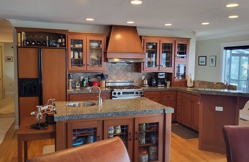 Camano Island Casa | Amazing Views and Whale Watching from Indoors and Outside, with AC!