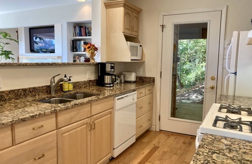 Laurel Ridge Casa | Amazing Views at Cozy Mountain Retreat