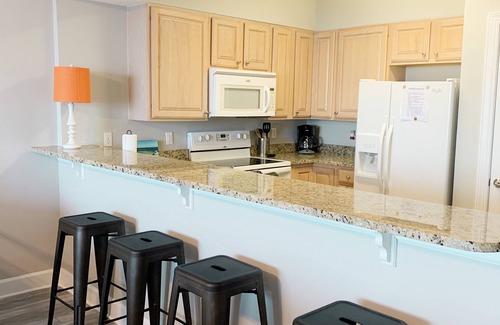 Ono Island Condominio | Excelentes vistas del agua de este condominio recientemente renovado!