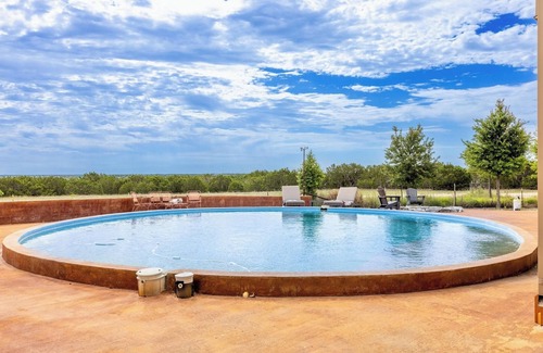 Burnet Casa | Amazing Views + Private Pool - High Point Ranch!