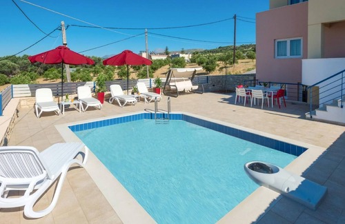 Adele Villa | Amazing Villa Fragika III in a picturesque village
