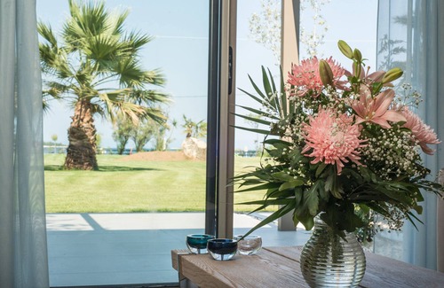 Vourvourou Villa | Increíble villa con gran jardín en la playa.