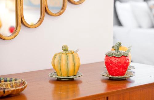 Sao Bento Apartamento | Amazing Vintage Flat with shared Garden in Principe Real Lisbon