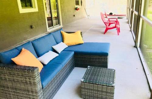 Historic Downtown Kissimmee Apartamento | Amazing Waterfront Apt near Disney and Lake Tohoa