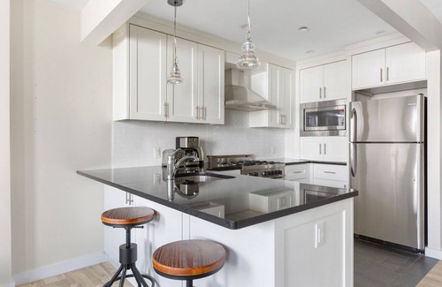 Williamsburg Apartamento | Amazing Williamsburg 2BR w/ W/D & Outdoor Space, near L, by Blueground