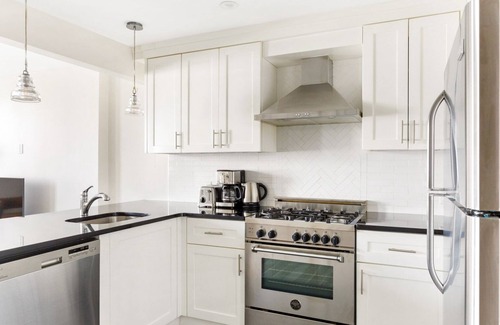 Williamsburg Apartamento | Amazing Williamsburg 2BR w/ W/D & Outdoor Space, near L, by Blueground
