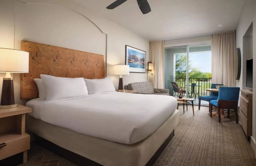 Desert Ridge Complejo | Amazingly & Deliciously Comfy Guest Room in Marriott's Canyon Villas Resort