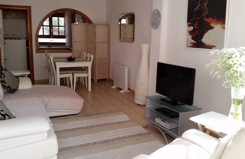 Ventanicas-El Cantal Apartamento | Apartamento de 2 habitaciones en una tranquila calle sin salida a 150 m de la mejor área de Mojacar