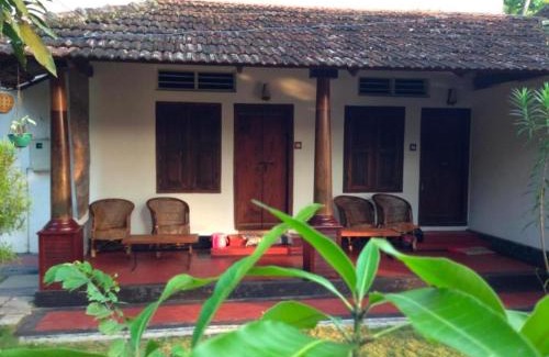 Kuzhuppilly Casa | Ambadi's villa -Lake view resort
