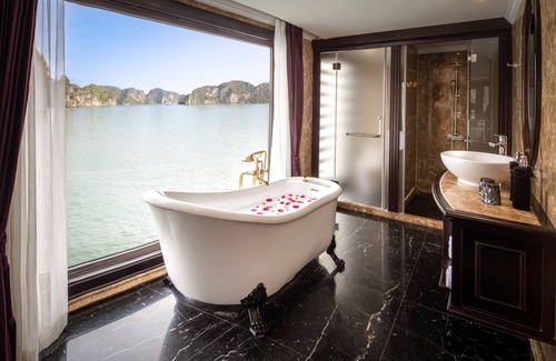Bai Chay Alquiler De Eote | Ambassador Cruise Halong Bay