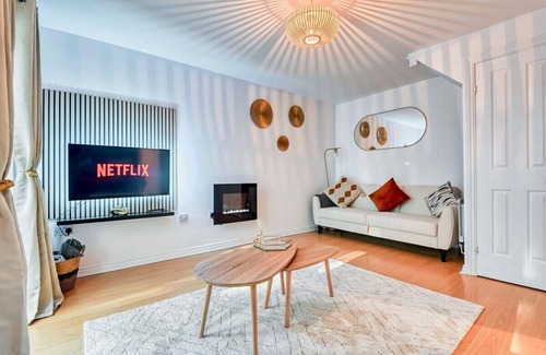 Barnt Green Casa | Amber House; Modern Comfortable Home - BHX/NEC/JLR