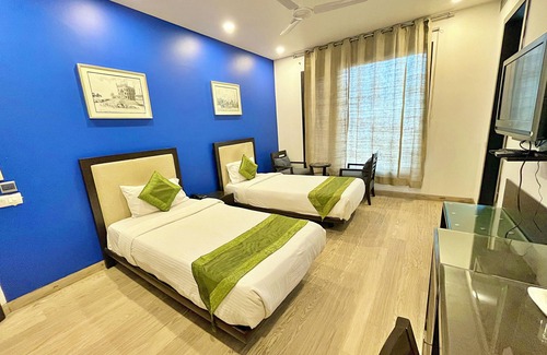 Okhla Hotel | Amber Inn by Orion Hotels