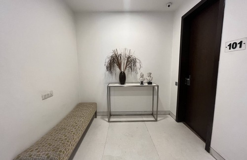 Okhla Hotel | Amber Inn by Orion Hotels