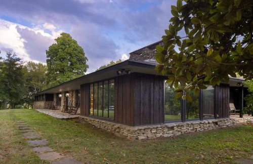 New Market Casa | Amber Lodge by AvantStay Pool Firepit Sauna
