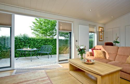 Cheddar Casa | Amber Lodge, Strawberryfield Park