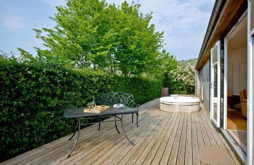 Cheddar Casa | Amber Lodge, Strawberryfield Park