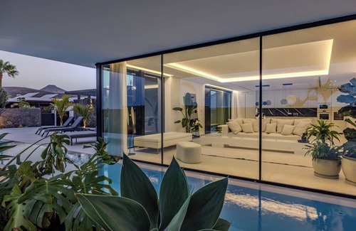 Puerto Calero Villa | Ambiant | Elegancia serena en una ubicación privilegiada