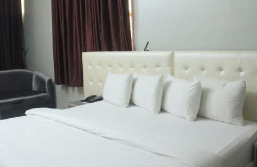 Lagos Cabina | Ambience Hotel Magodo - Deluxe