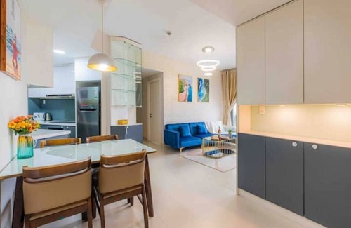 District 9 Condominio | AmbiHOME - Masteri Thao Dien T5 view pool and city