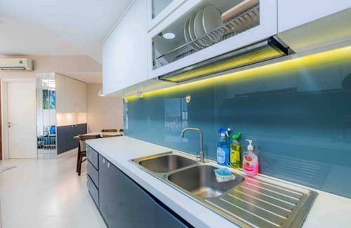 District 9 Condominio | AmbiHOME - Masteri Thao Dien T5 view pool and city