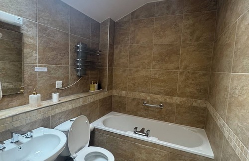 Ambleside Hotel | Ambleside Rooms & Suites - Stylish Stays with Breathtaking Views - Stay Longer, Save More