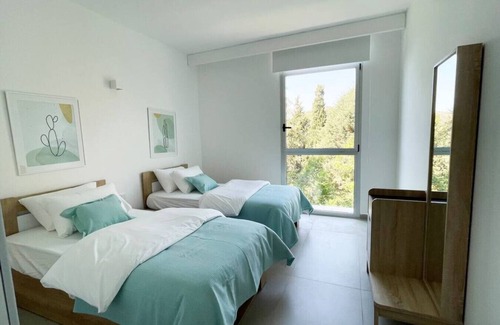 Aamchit Chalet De Esquí | Amchit Bay Beach Residences 3BR
