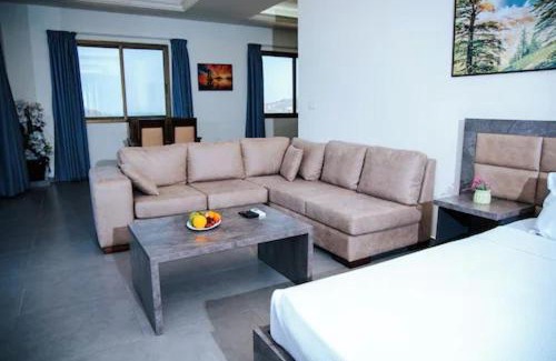 Aamchit Hotel | Amchit Grand Hotel