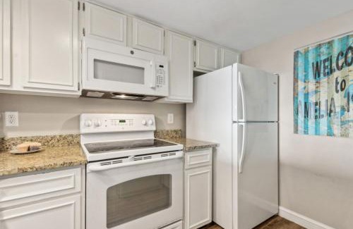 Amelia City Casa | Amelia Surf and Racquet Club Condo - 3rd Floor - Ocean View - Pools - Tennis Courts - Sleeps 8