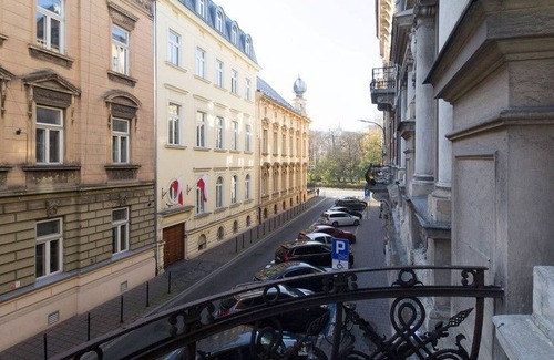 Wesoła Zachod Apartamento | AMEN Aparthotel Curie 8