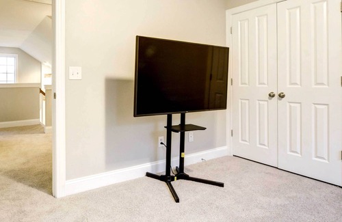 Raleigh Casa | Amenity-Packed Raleigh Home w/ Hot Tub!