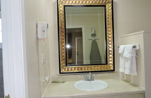 Sunrise Manor Hotel | American Inn Motel