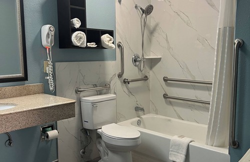 Pontotoc Hotel | American Inn - Pontotoc