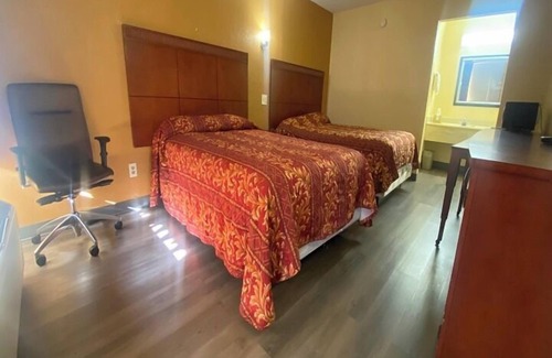 Forest Park Hotel | American Inn & Suites