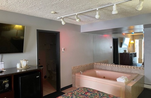 La Grange Hotel | American Inn & Suites